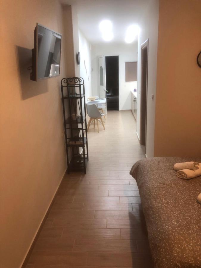 Chris3 Apartment Kalamata Exterior photo